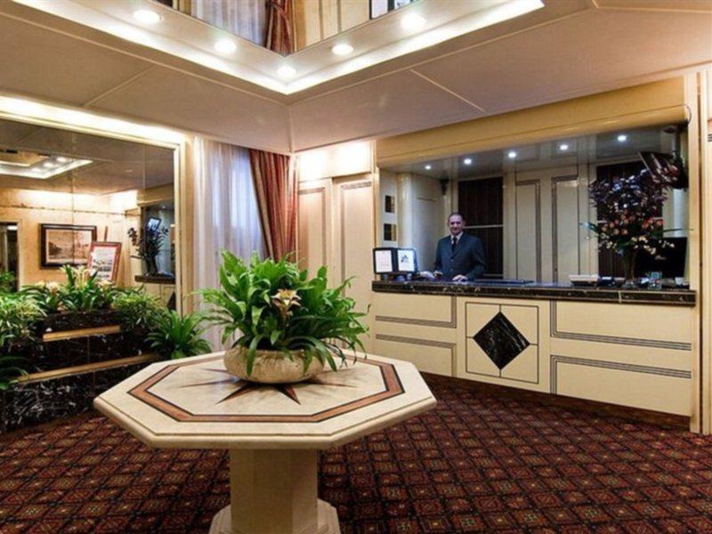 Atlante Garden Hotel Rome Bagian luar foto