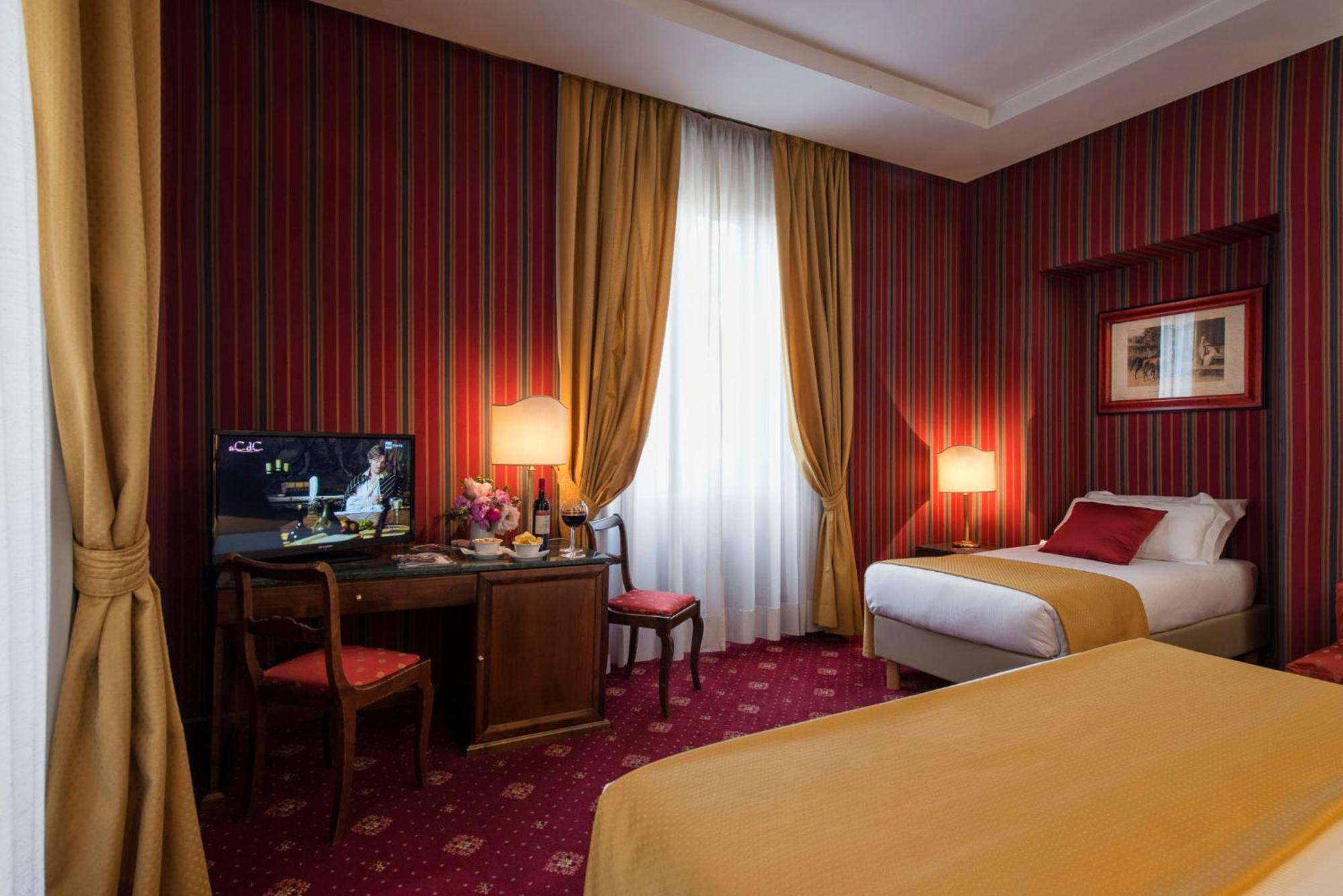 Atlante Garden Hotel Rome Bagian luar foto