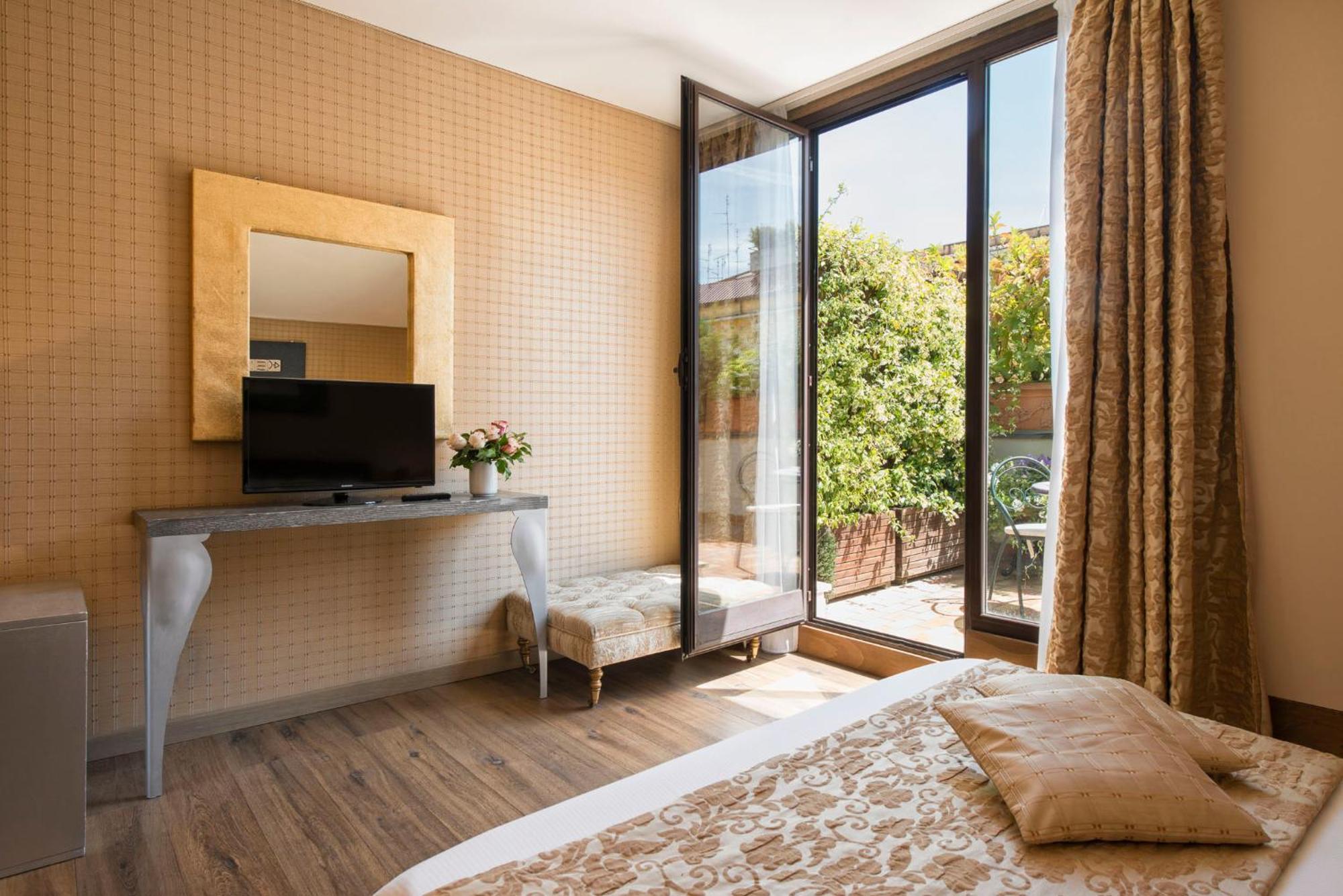 Atlante Garden Hotel Rome Bagian luar foto