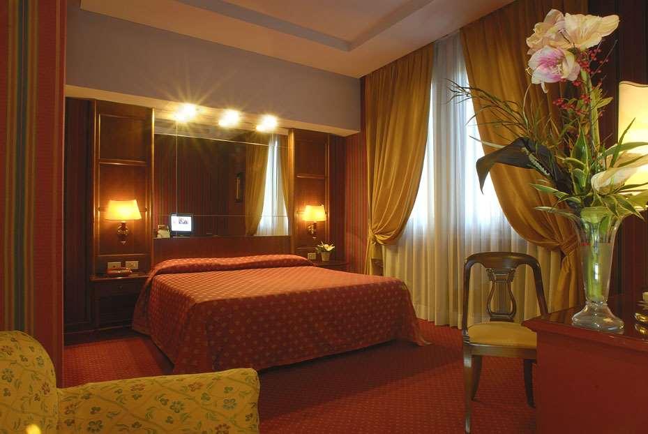 Atlante Garden Hotel Rome Ruang foto