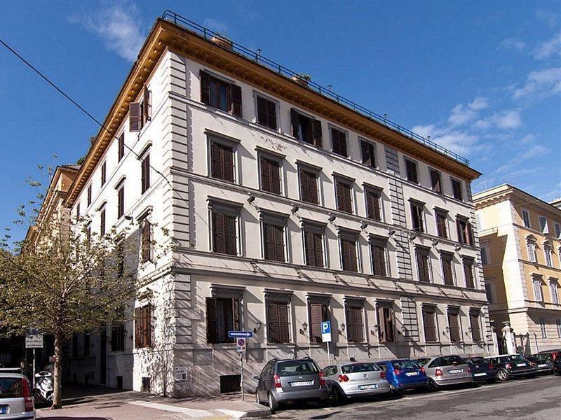 Atlante Garden Hotel Rome Bagian luar foto