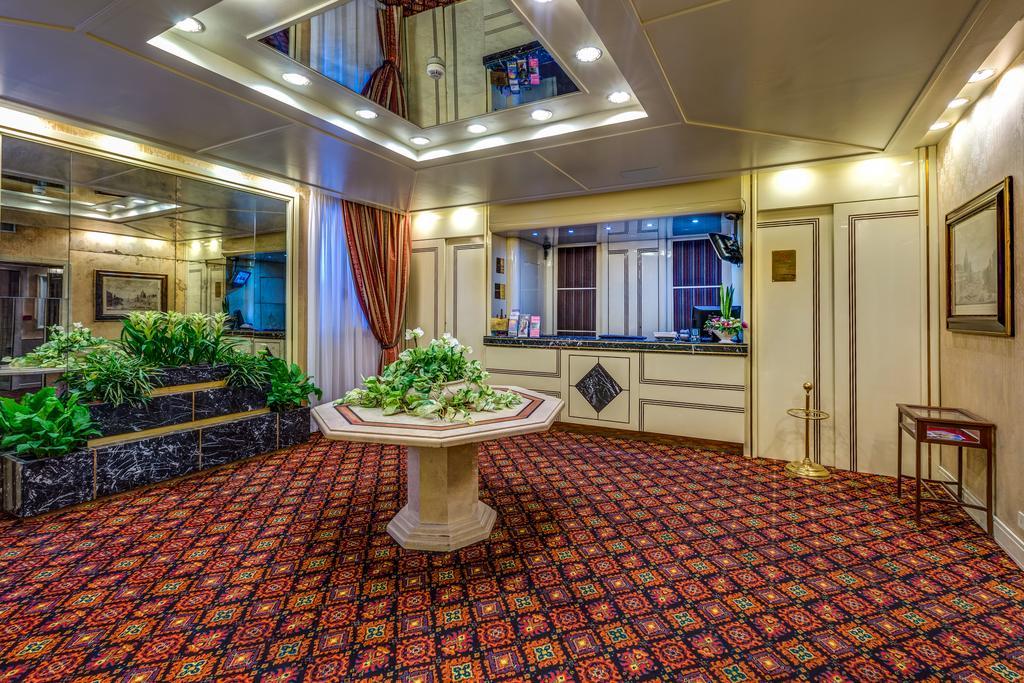 Atlante Garden Hotel Rome Bagian luar foto