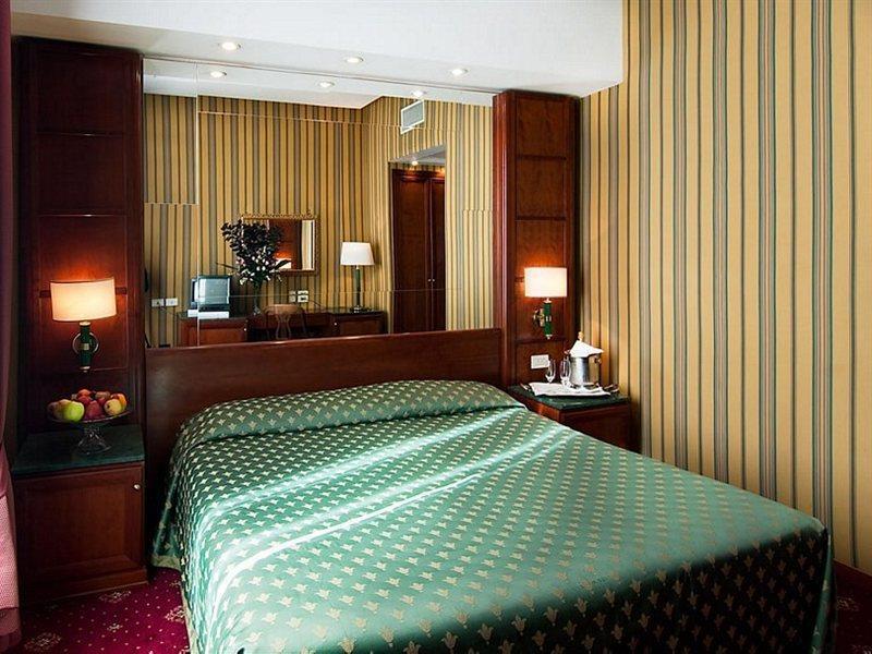 Atlante Garden Hotel Rome Bagian luar foto