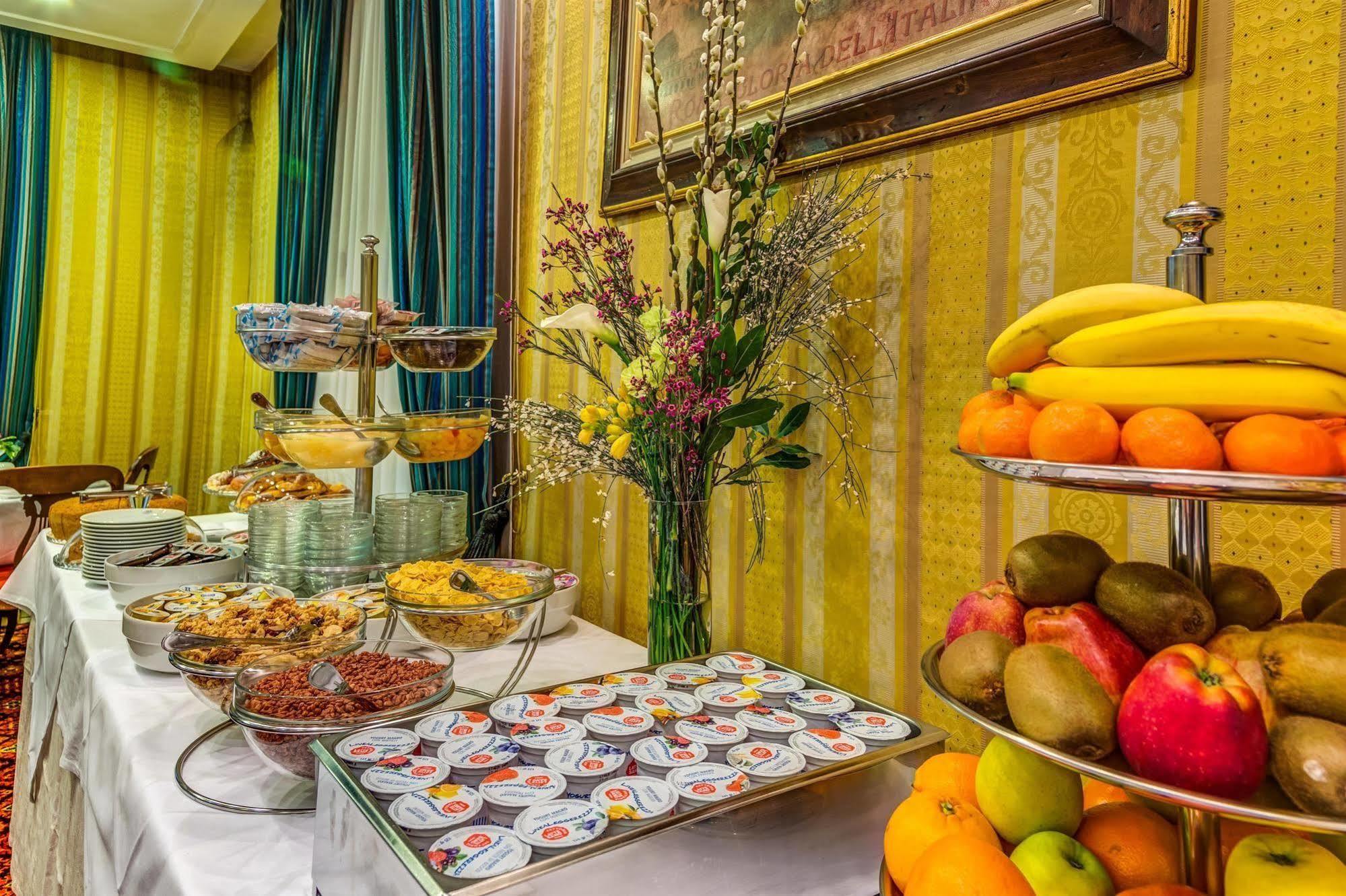 Atlante Garden Hotel Rome Bagian luar foto