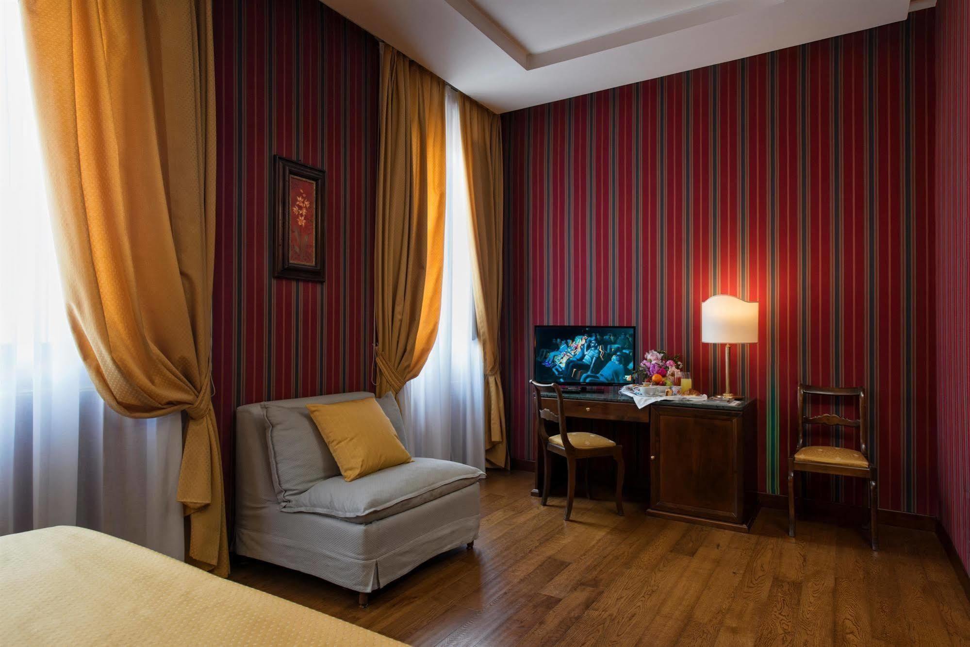Atlante Garden Hotel Rome Bagian luar foto