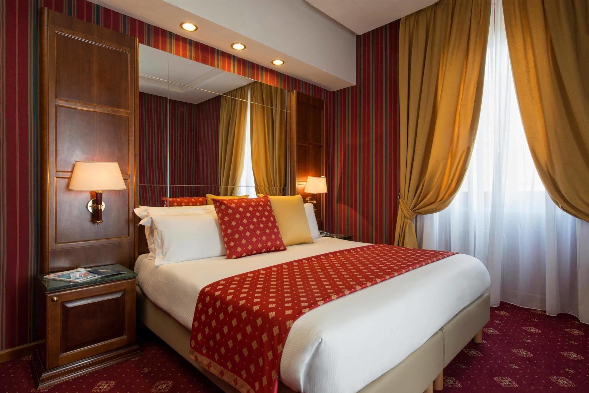 Atlante Garden Hotel Rome Bagian luar foto