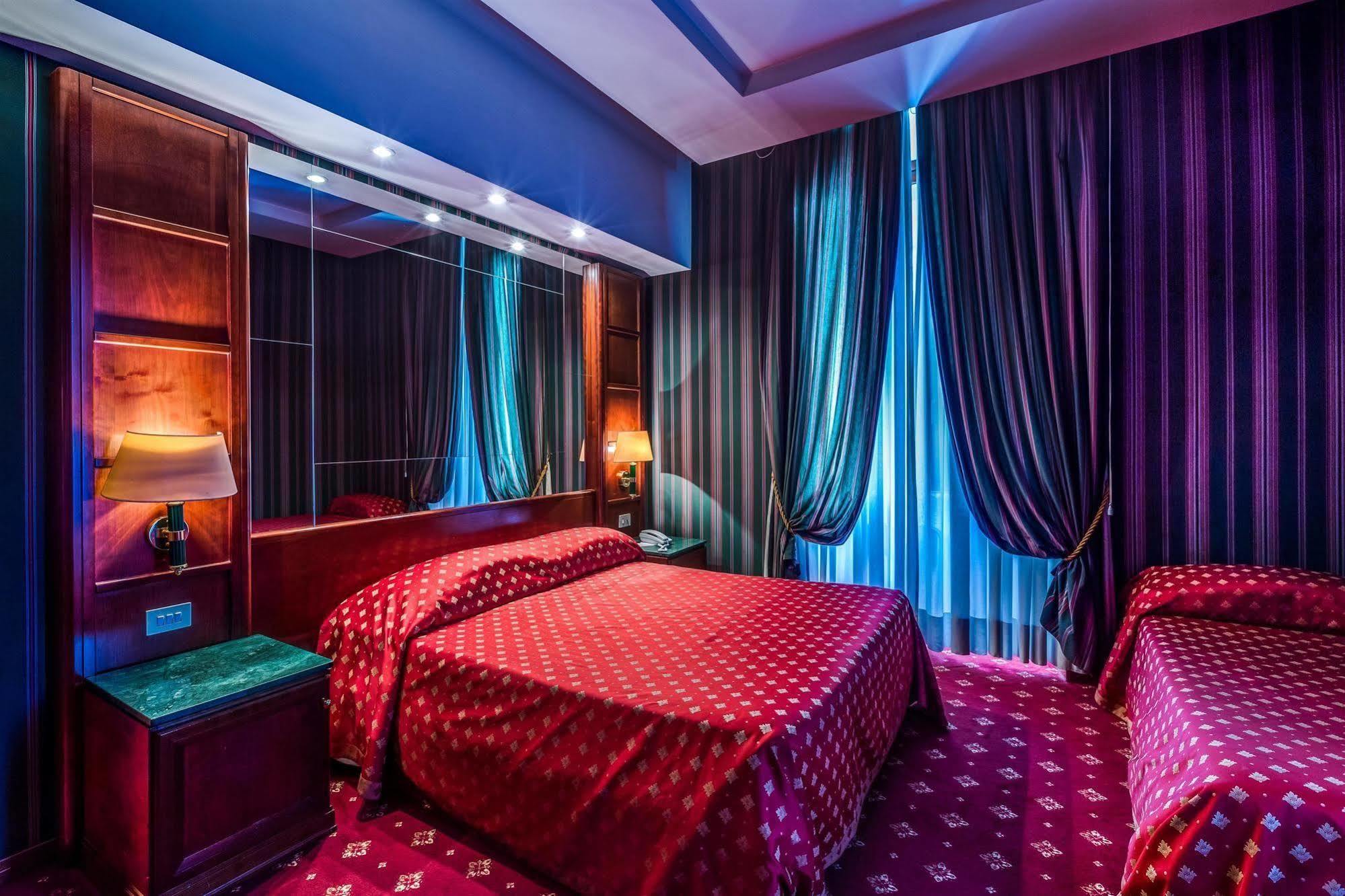 Atlante Garden Hotel Rome Bagian luar foto