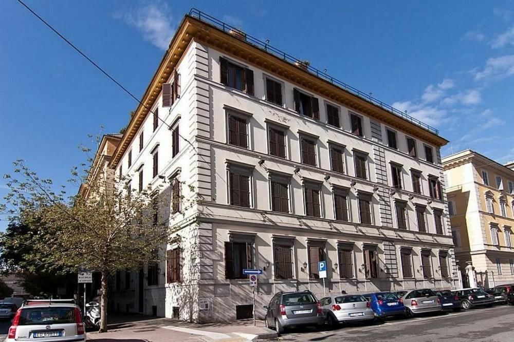 Atlante Garden Hotel Rome Bagian luar foto